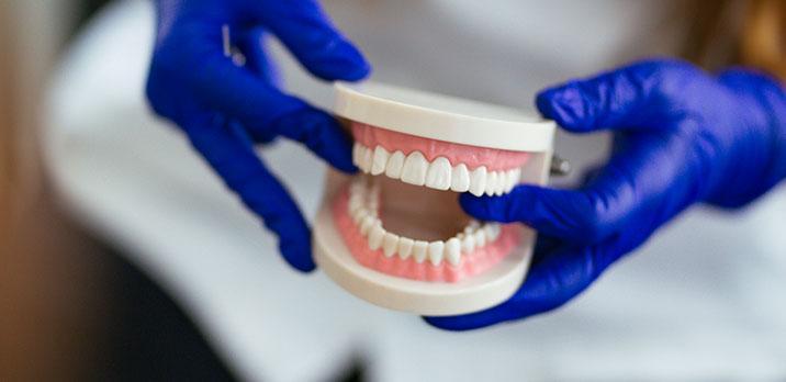Proteza zębów